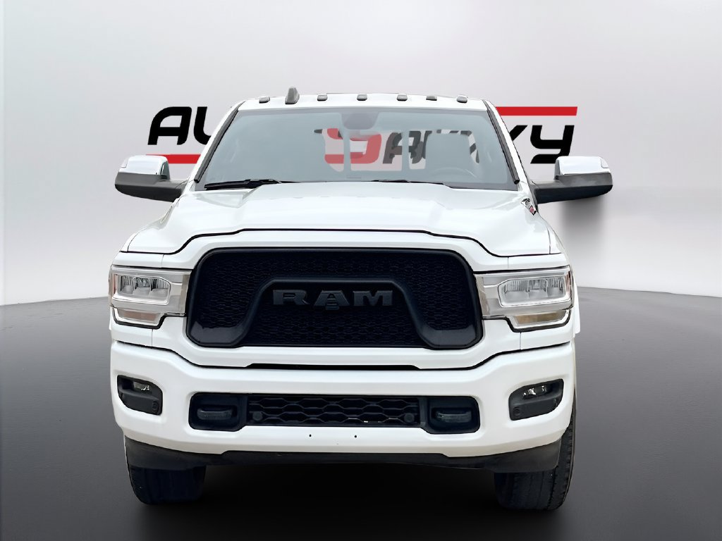 Used 2022 RAM 3500 Laramie AWD/4WD image 2