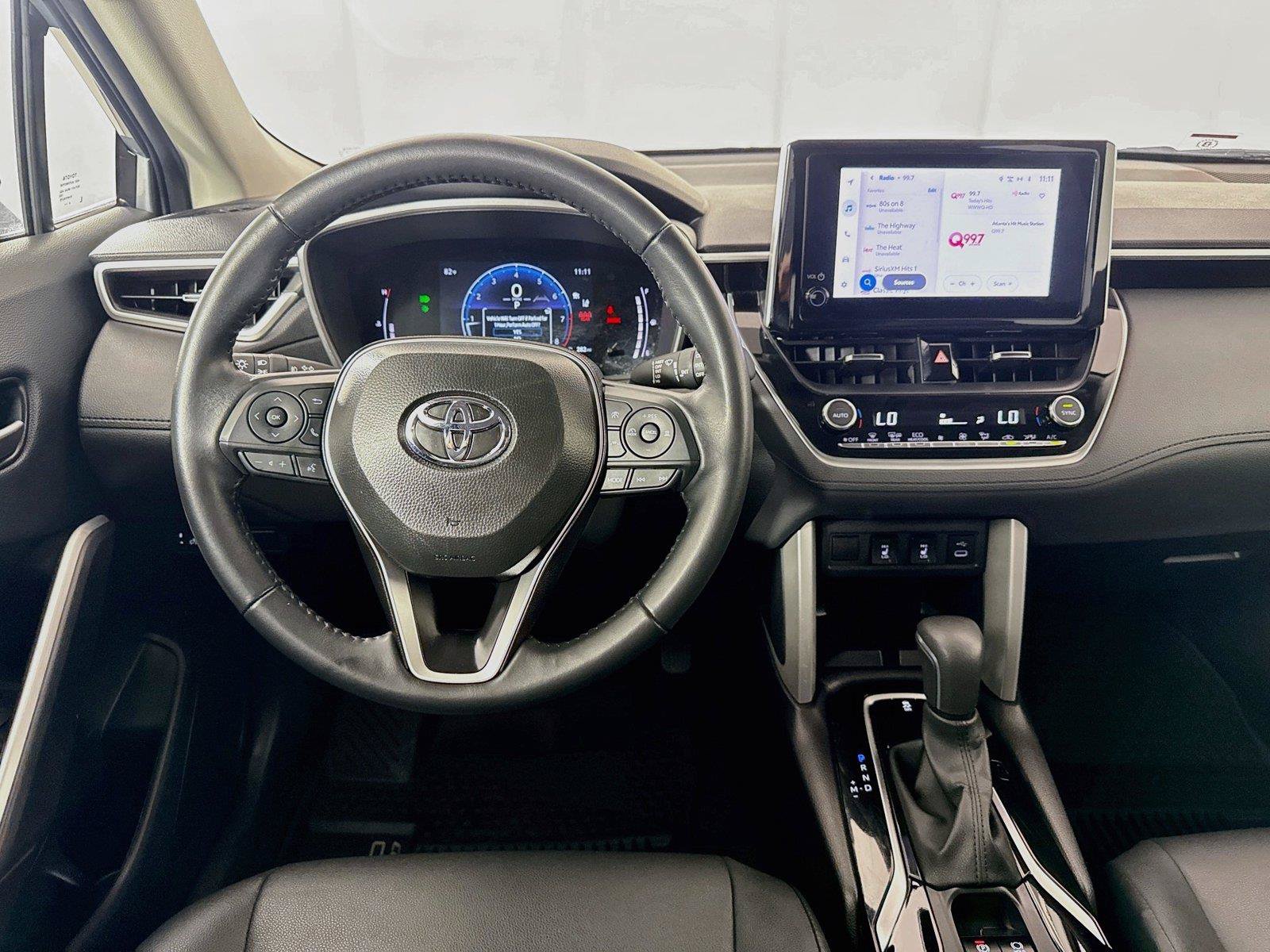 Certified 2025 Toyota Corolla Cross XLE FWD image 29
