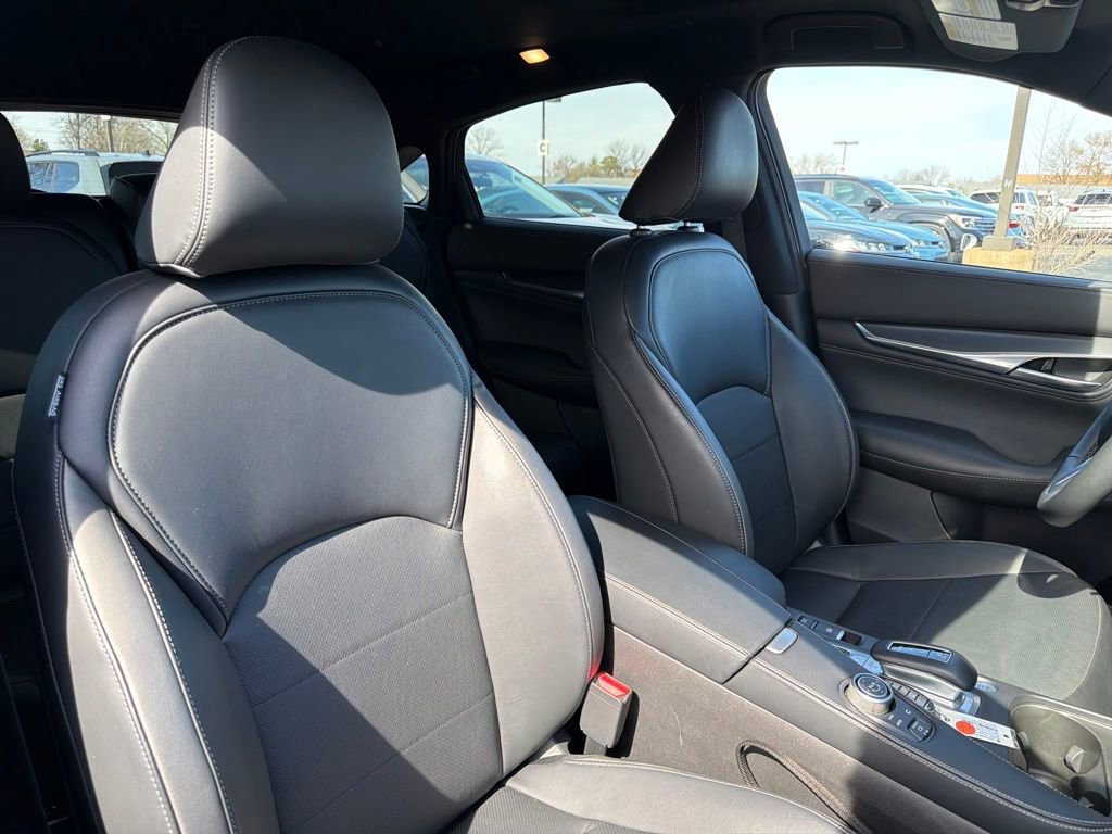 Used 2025 INFINITI QX55 Essential image 43