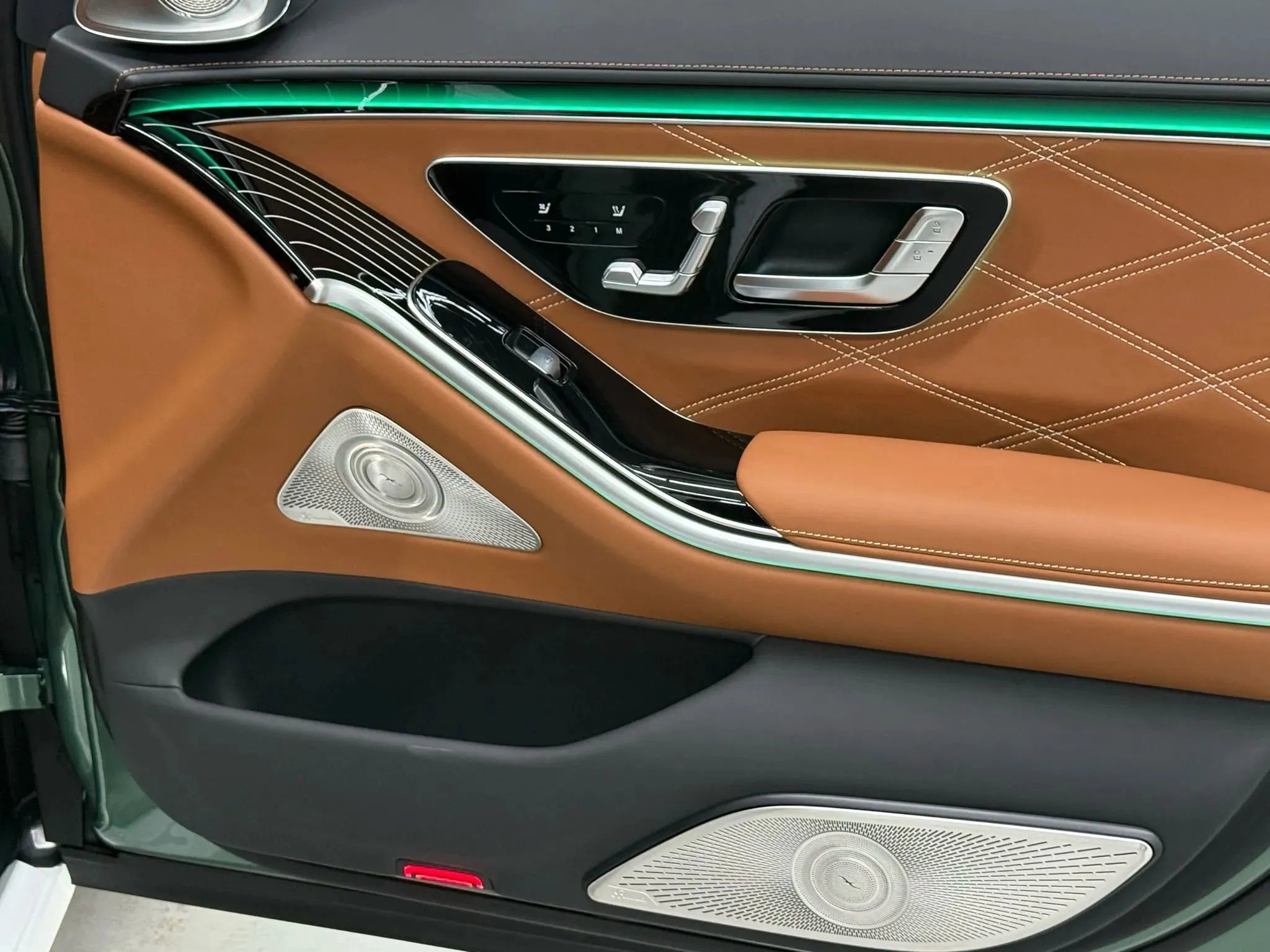 Used 2026 Mercedes-Benz Maybach S 680 S 680 4MATIC Sedan 4D image 21