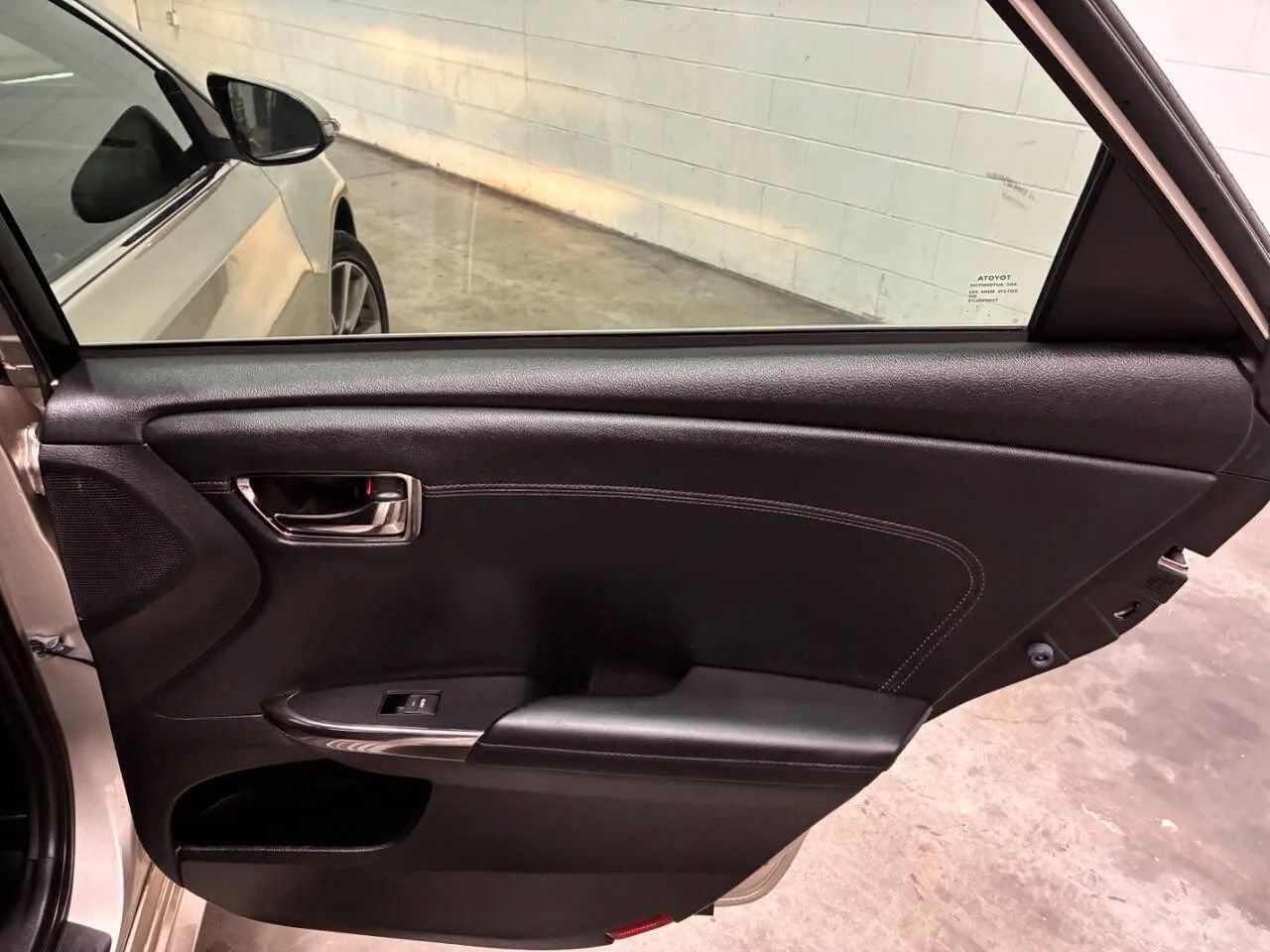 Used 2014 Toyota Avalon XLE Touring image 19