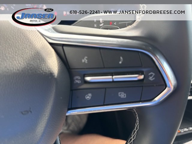 Used 2025 Chevrolet Traverse LT image 13