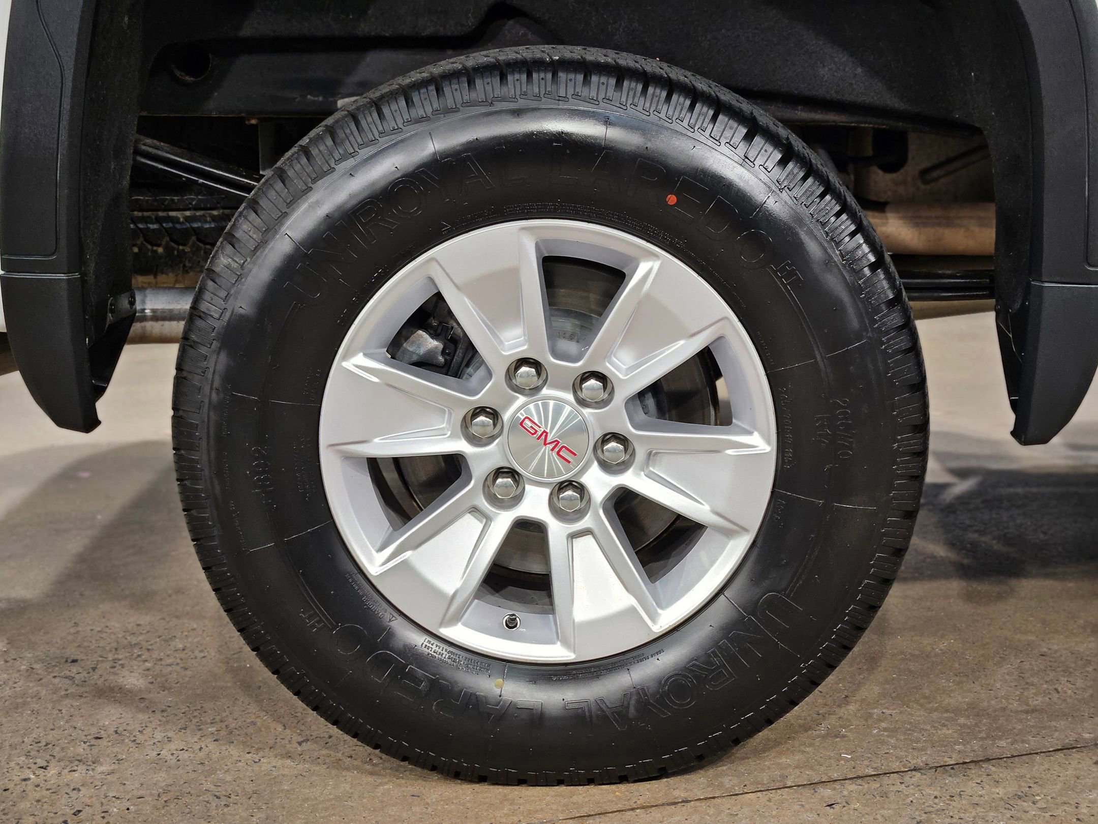 Used 2019 GMC Sierra 1500 SLE w/ SLE Value Package image 17