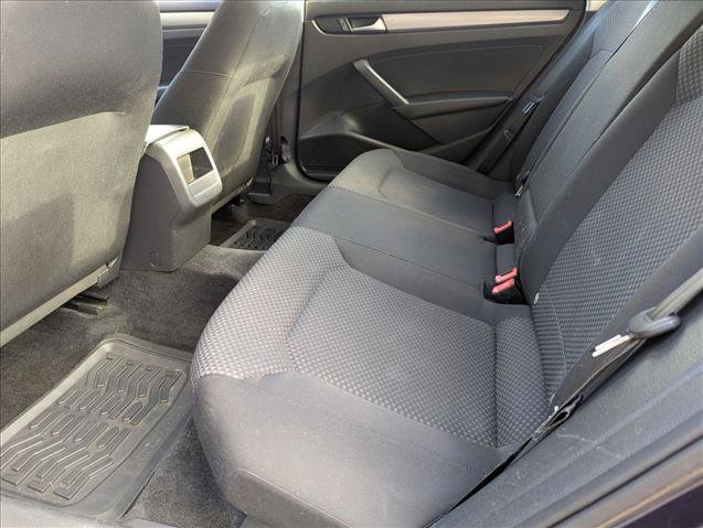 Used 2015 Volkswagen Passat 1.8T S image 13