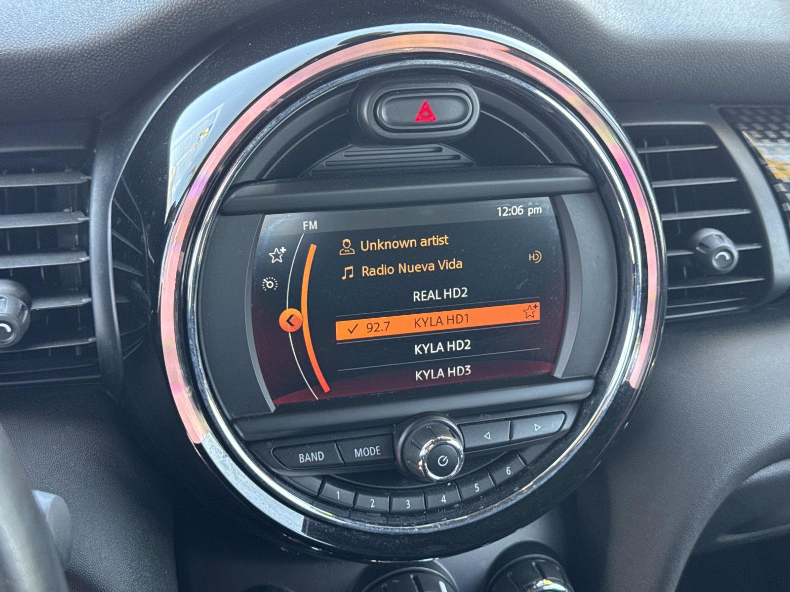 Used 2019 MINI Cooper S w/ Signature Upholstery Package FWD image 14