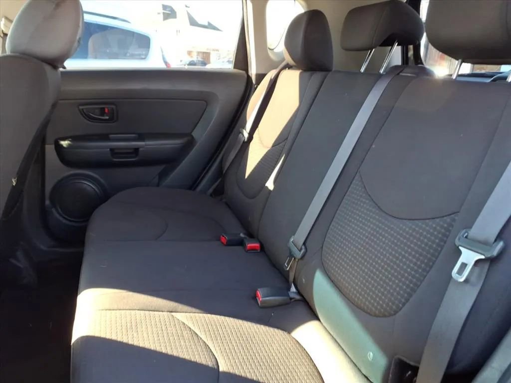 Used 2013 Kia Soul image 23