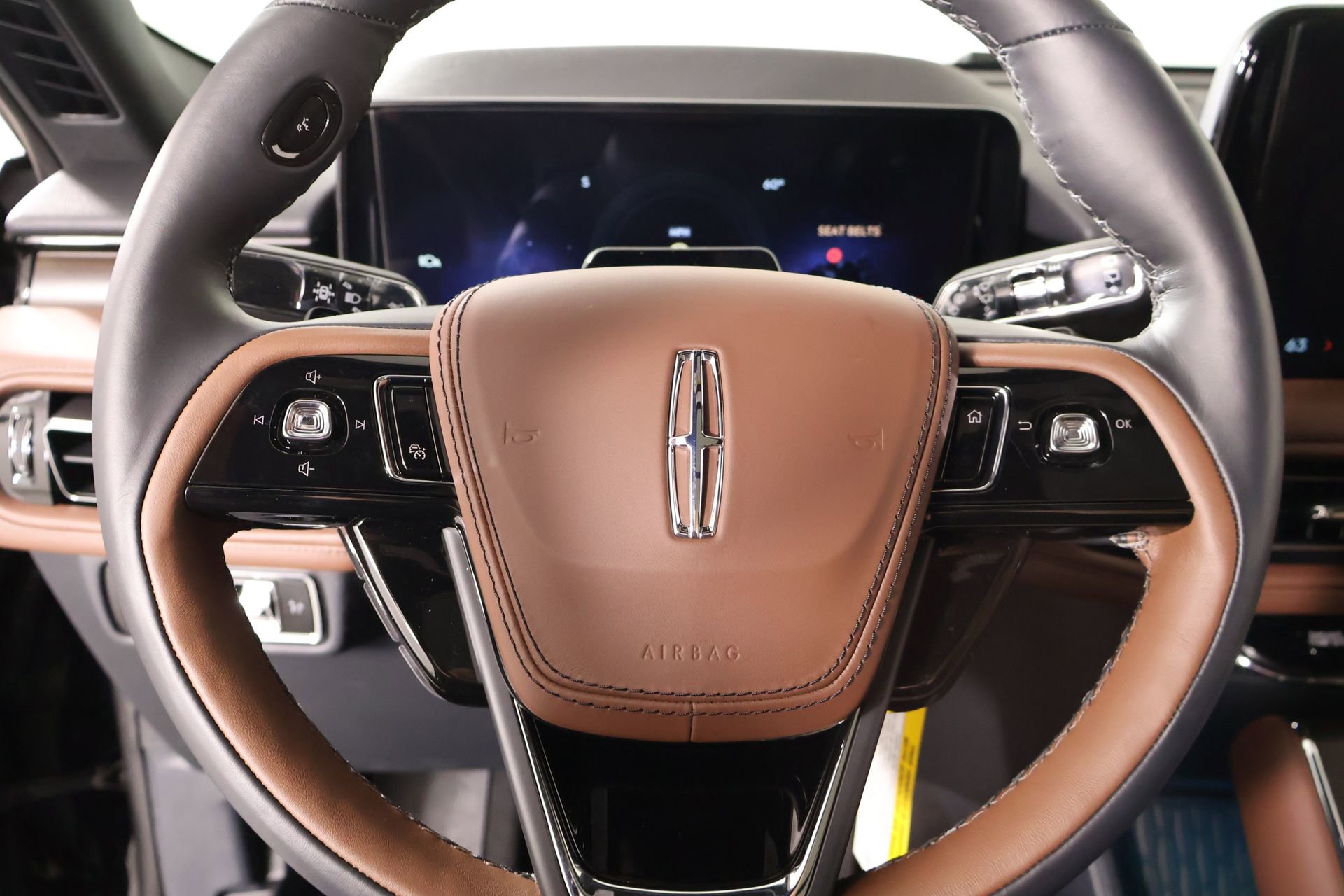 New 2026 Lincoln Aviator Reserve AWD/4WD image 3