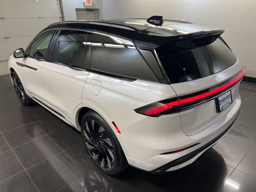 New 2026 Lincoln Nautilus Black Label w/ Jet Appearance Package AWD/4WD image 4