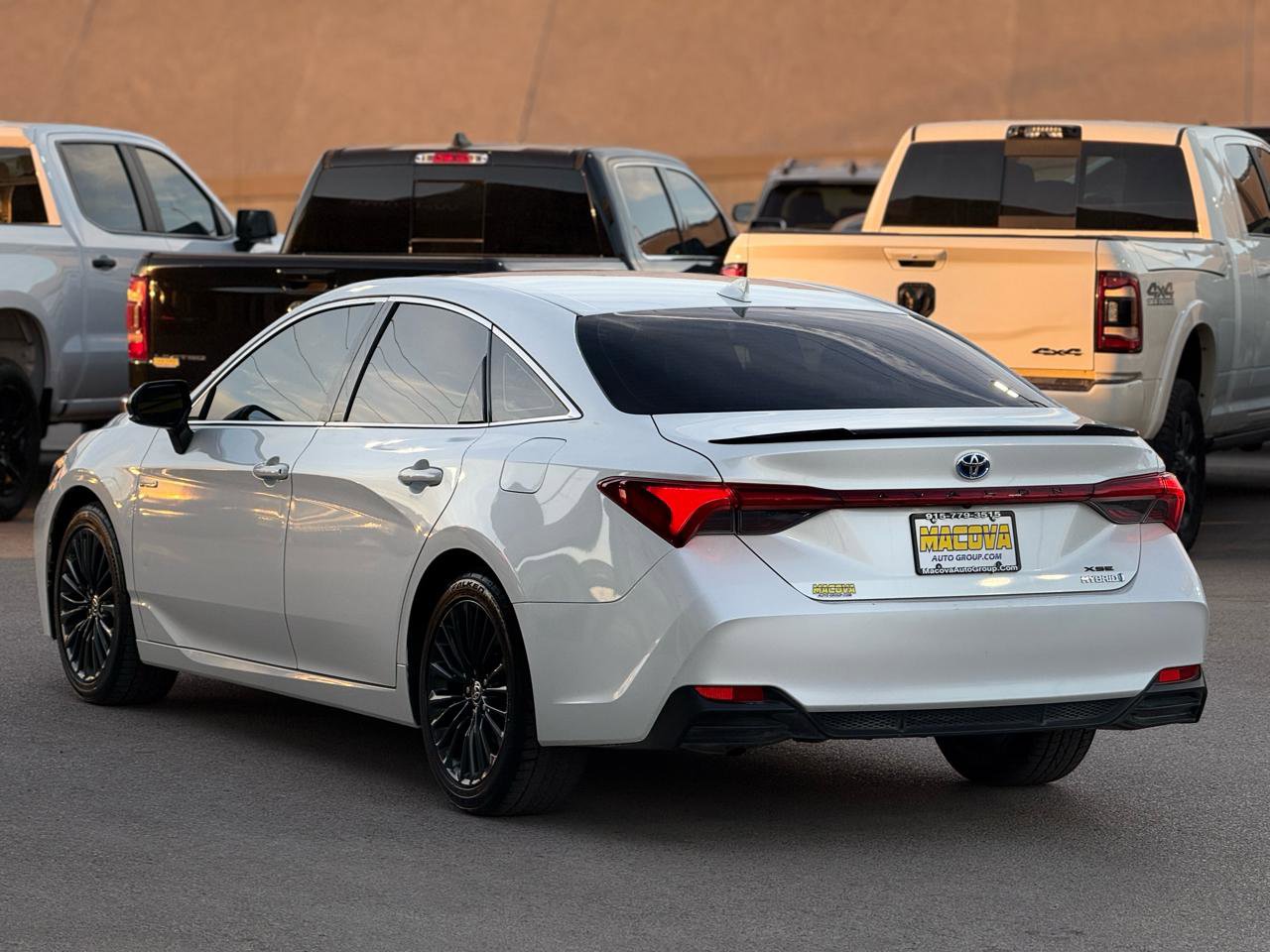 Used 2021 Toyota Avalon XSE FWD image 5