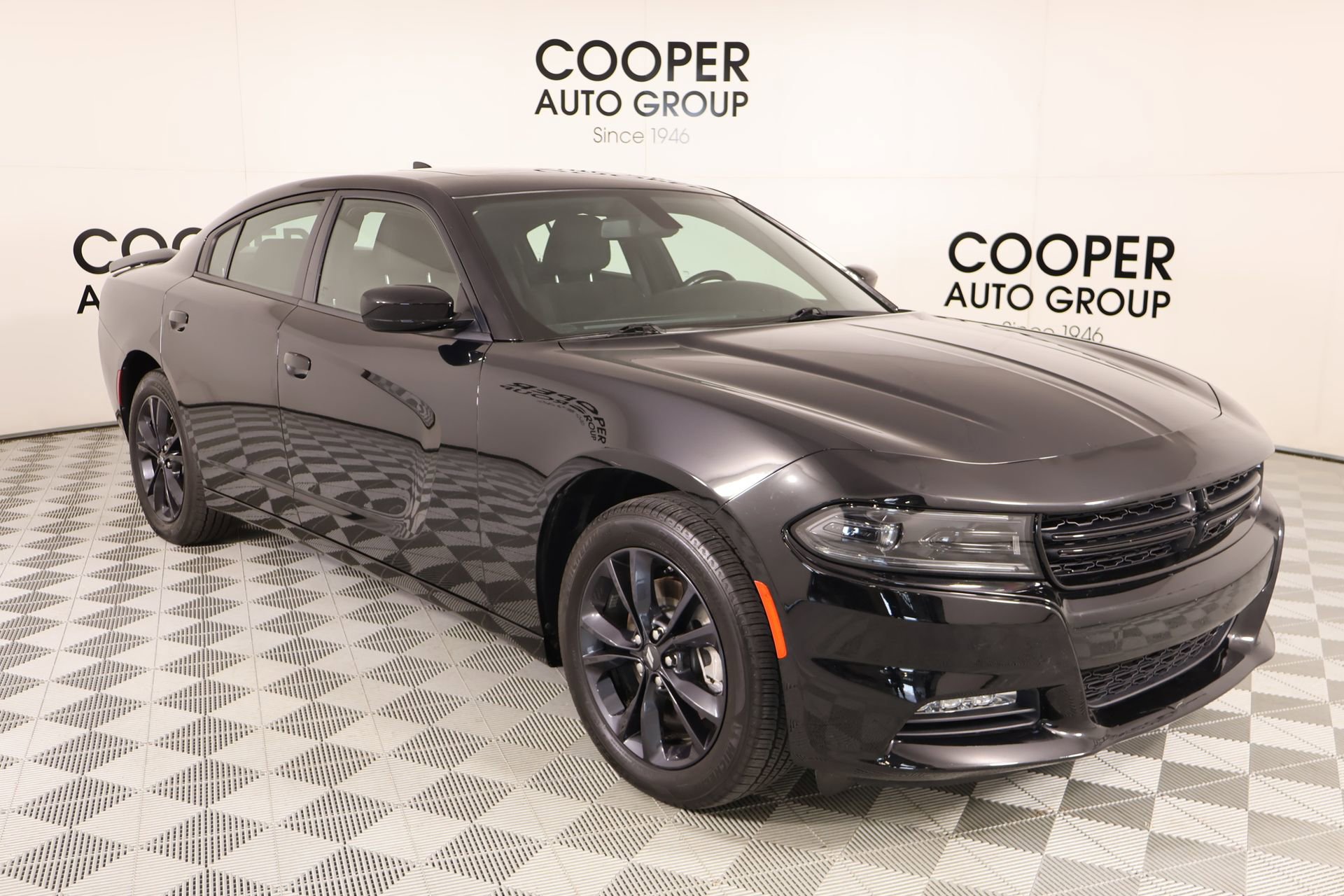 Used 2023 Dodge Charger SXT w/ Blacktop Package AWD/4WD image 1