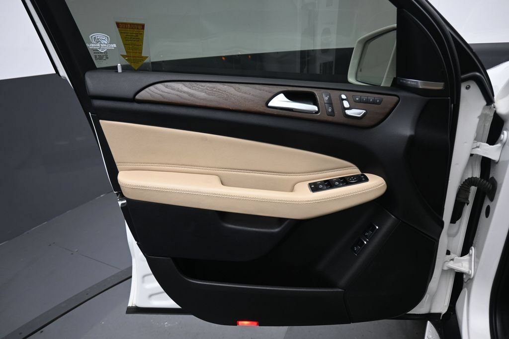 Used 2018 Mercedes-Benz GLS 450 4MATIC image 9