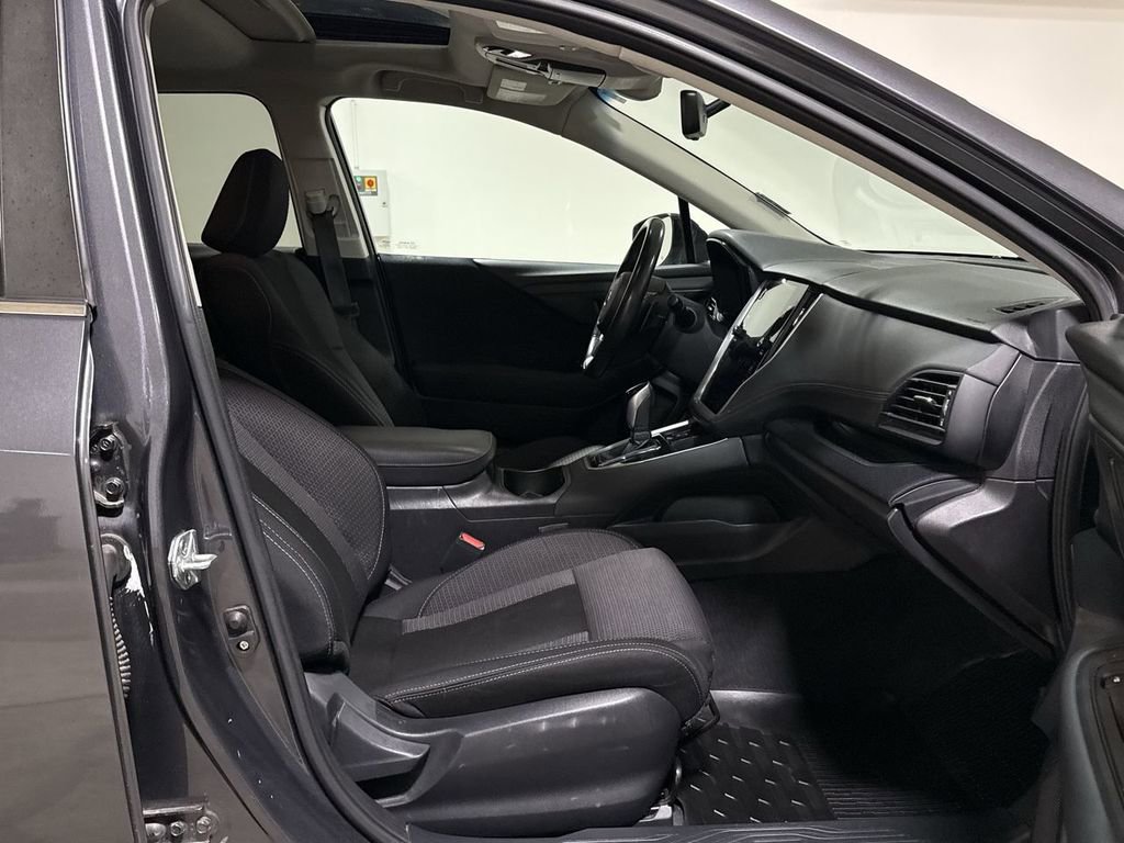 Used 2022 Subaru Outback Premium image 23