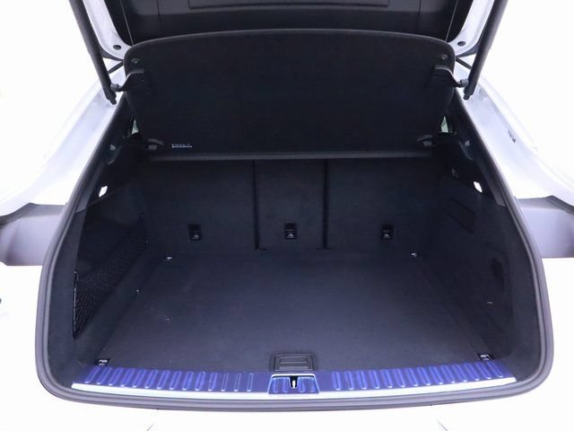Certified 2024 Porsche Cayenne Coupe AWD/4WD image 32