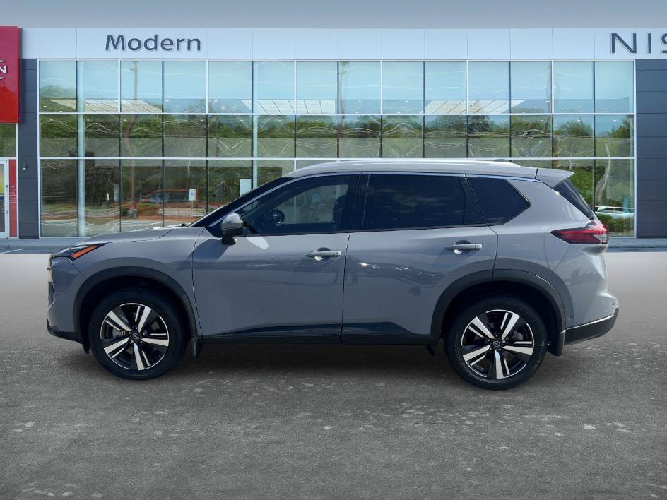 Certified 2025 Nissan Rogue SL w/ Tech Package FWD image 8