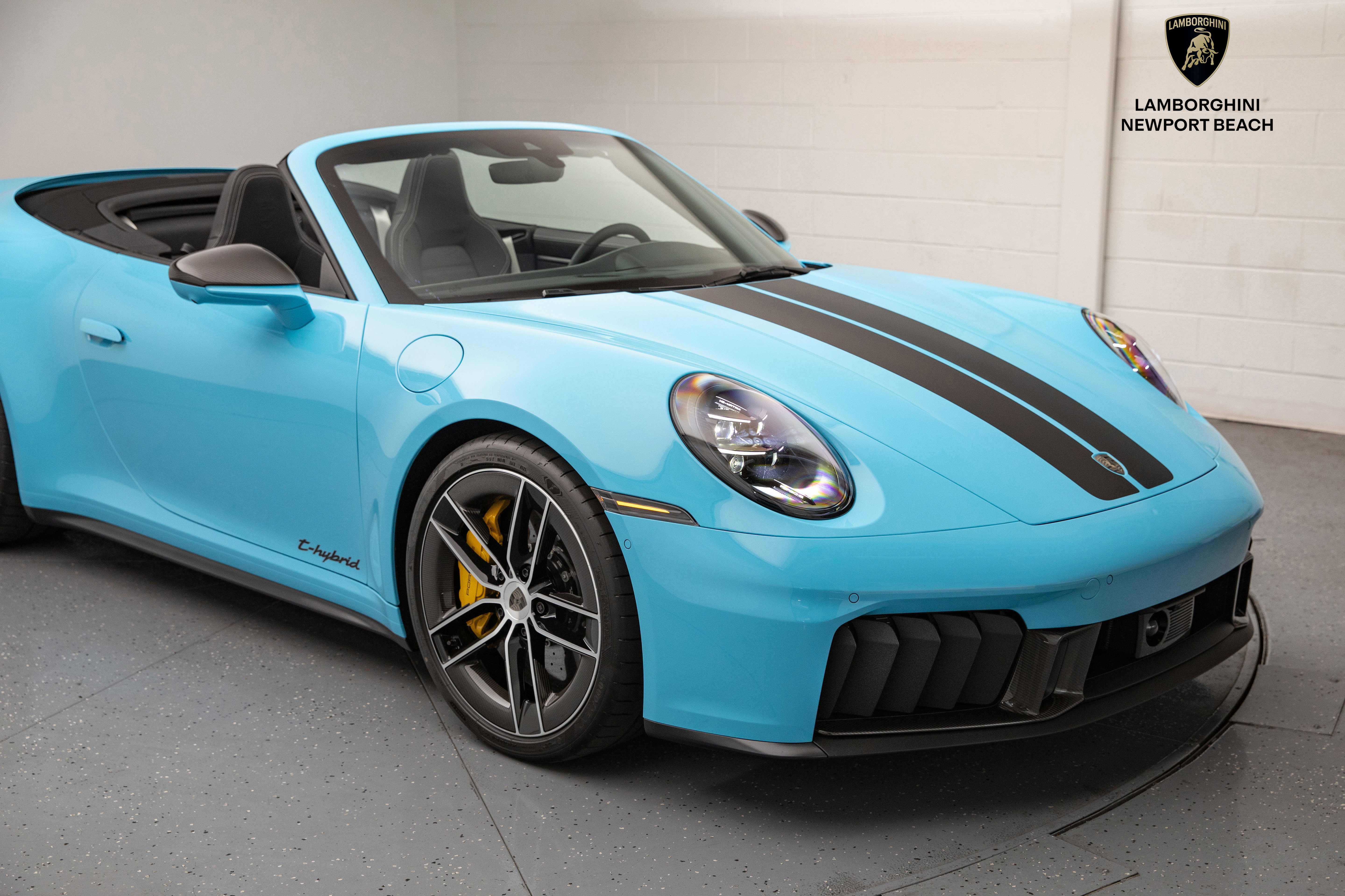 Used 2025 Porsche 911 GTS image 2