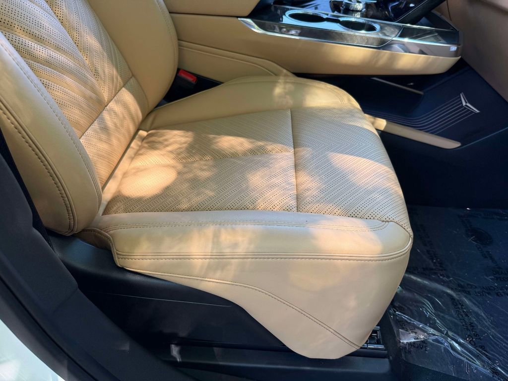 Used 2025 Cadillac Escalade IQ Luxury 2 AWD/4WD image 12