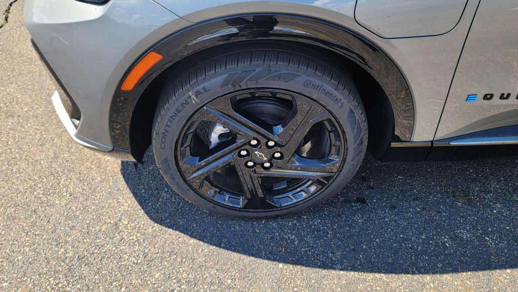 New 2025 Chevrolet Equinox EV RS w/ Convenience Package II image 6