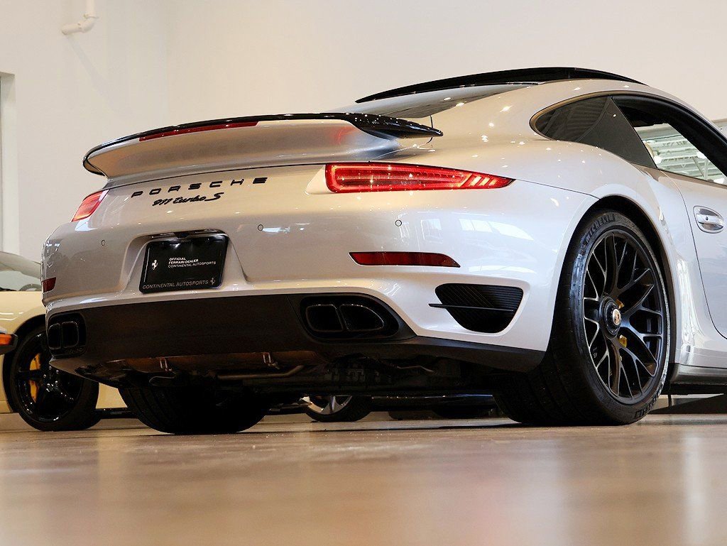 Used 2014 Porsche 911 Turbo S image 27