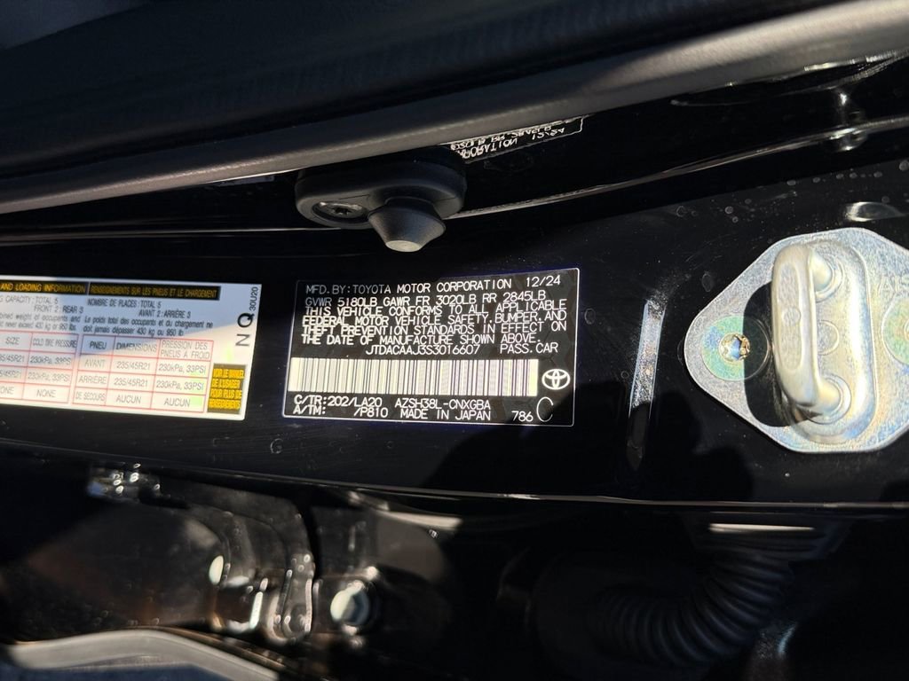 Used 2025 Toyota Crown Signia w/ Advanced Technology Package AWD/4WD image 30