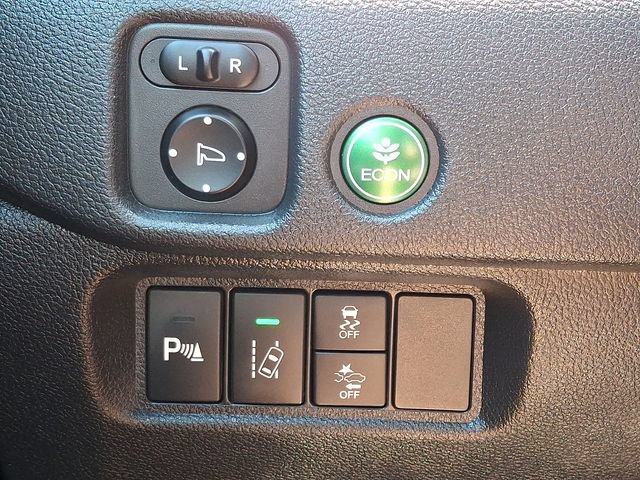 Used 2016 Honda Pilot Touring image 14