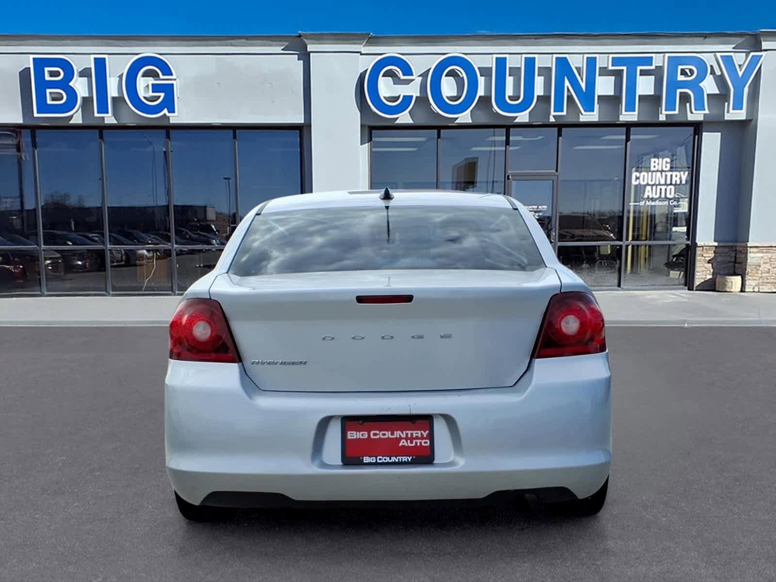 Used 2012 Dodge Avenger SE FWD image 4