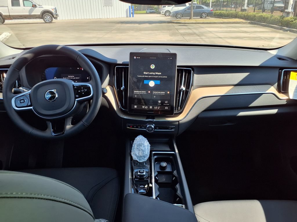 New 2026 Volvo XC60 B5 Plus w/ Protection Package Premier AWD/4WD image 21