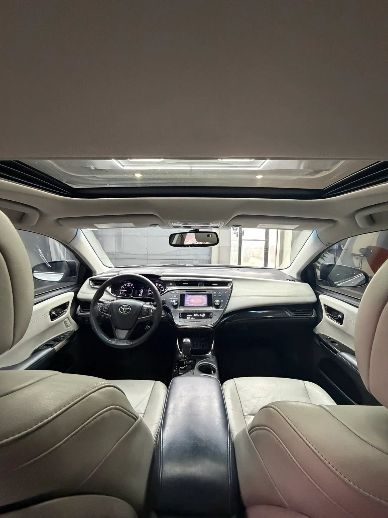 Used 2013 Toyota Avalon XLE Touring FWD image 21