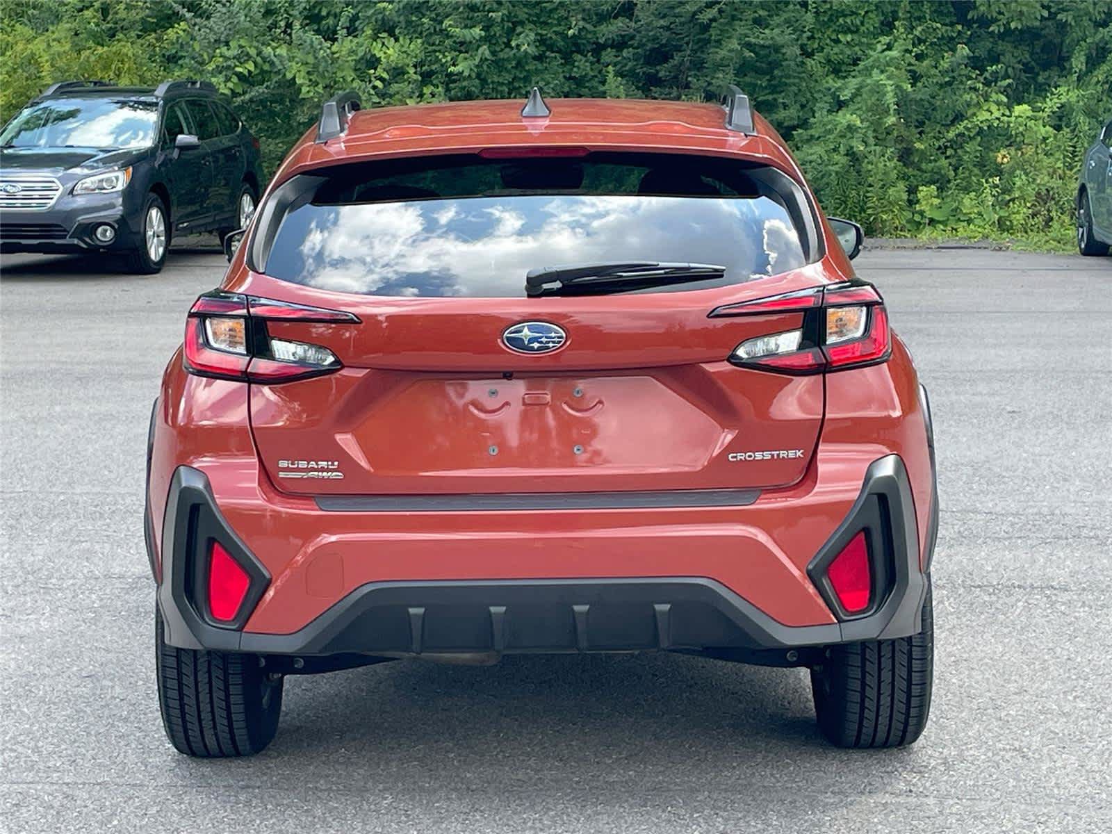 Used 2024 Subaru Crosstrek 2.0i Premium AWD/4WD image 4