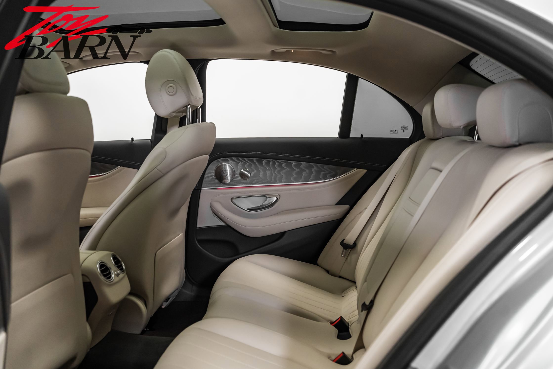 Used 2022 Mercedes-Benz E 450 4MATIC Sedan image 45