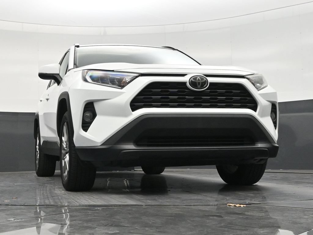 Used 2019 Toyota RAV4 XLE Premium FWD image 26