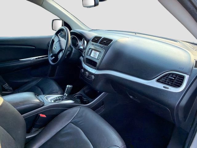 Used 2018 Dodge Journey SE image 13