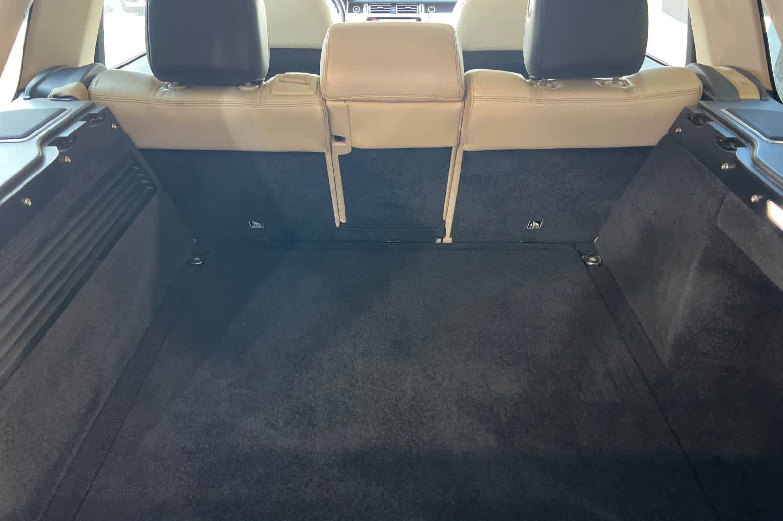 Used 2019 Land Rover Range Rover HSE image 17