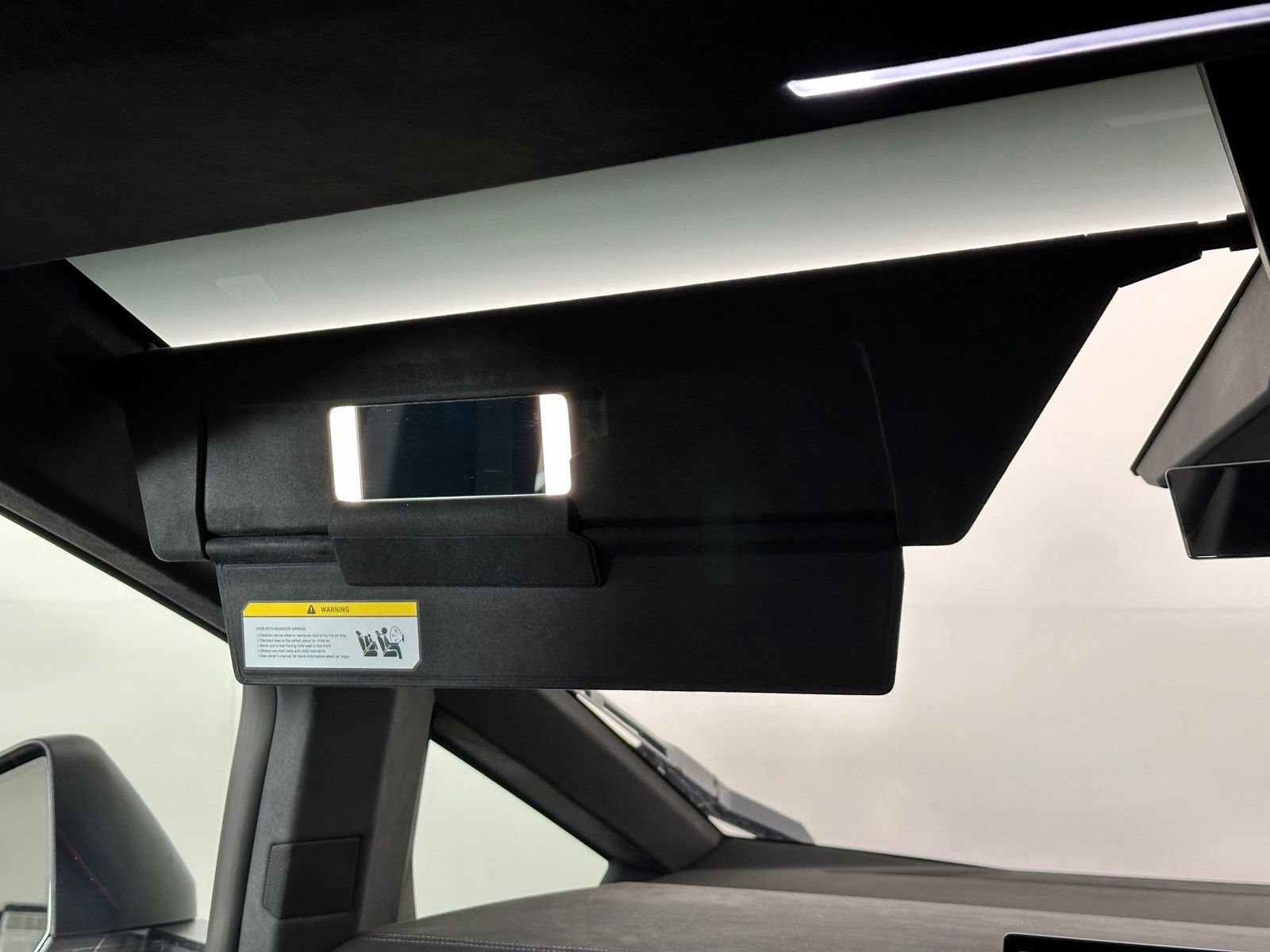 Used 2024 Tesla Cybertruck Cyberbeast AWD/4WD image 39