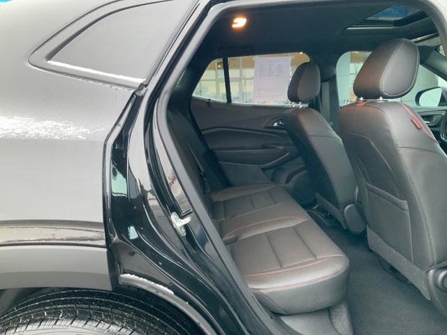 Certified 2024 Chevrolet Trax RS w/ Sunroof Package image 17