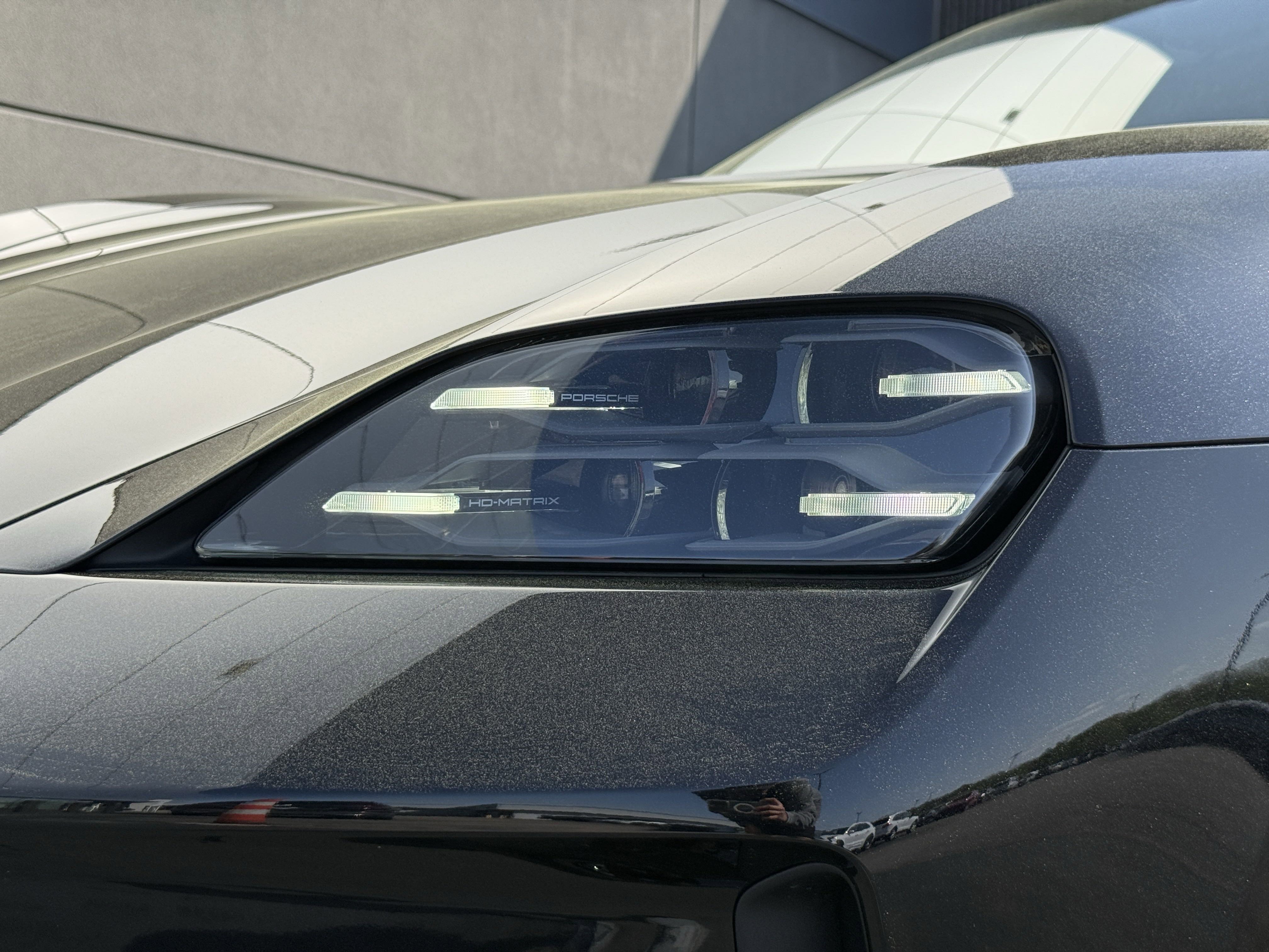 Used 2025 Porsche Taycan image 12