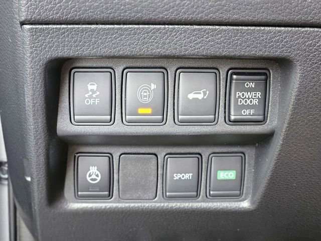 Used 2017 Nissan Rogue SV w/ SV Premium Package FWD image 19