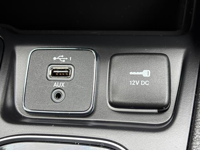 Used 2020 Jeep Cherokee Limited image 23