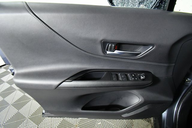 Used 2024 Toyota Venza LE image 21