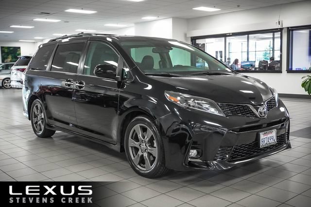 Used 2020 Toyota Sienna SE Premium FWD image 1
