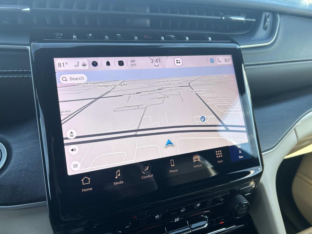 Used 2023 Jeep Grand Cherokee L Limited w/ Luxury Tech Group II image 19