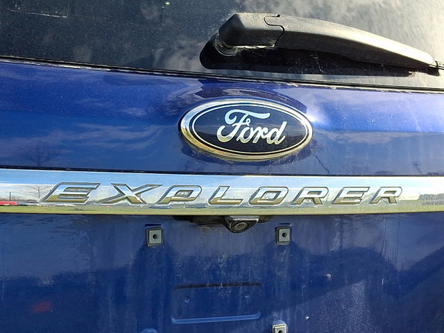 Used 2013 Ford Explorer XLT image 10