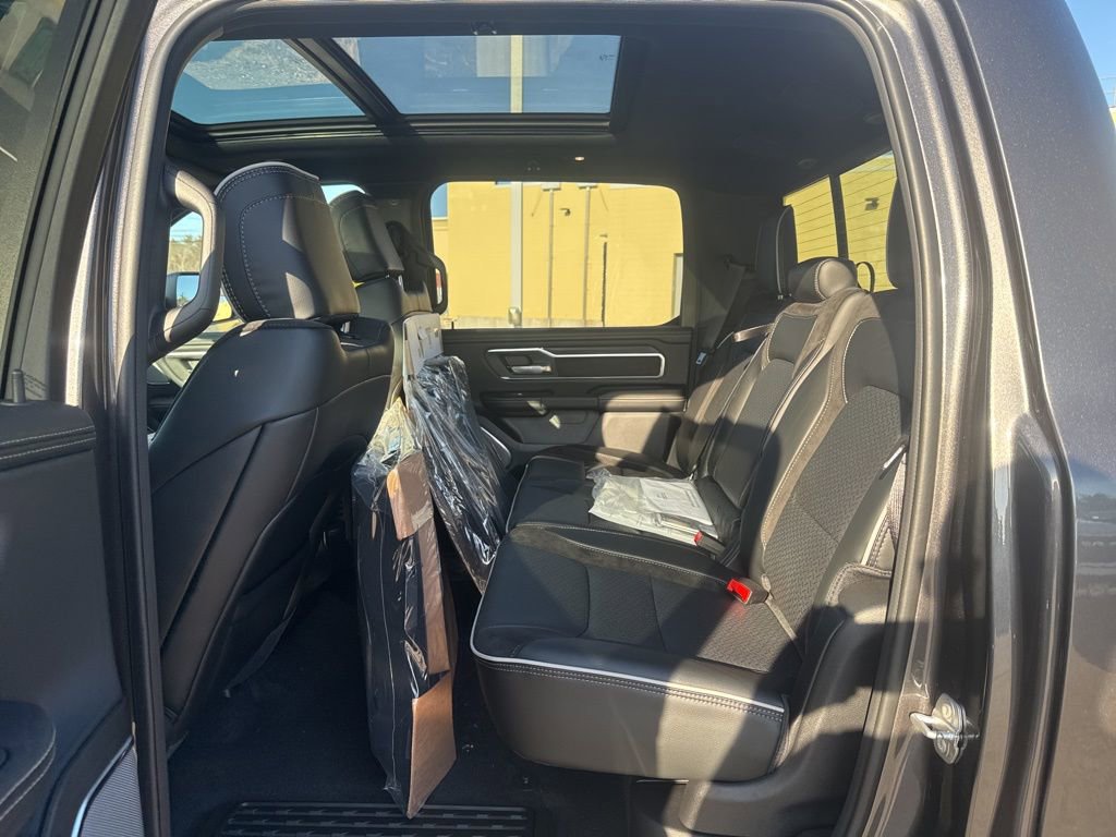 New 2026 RAM 1500 Laramie AWD/4WD image 24