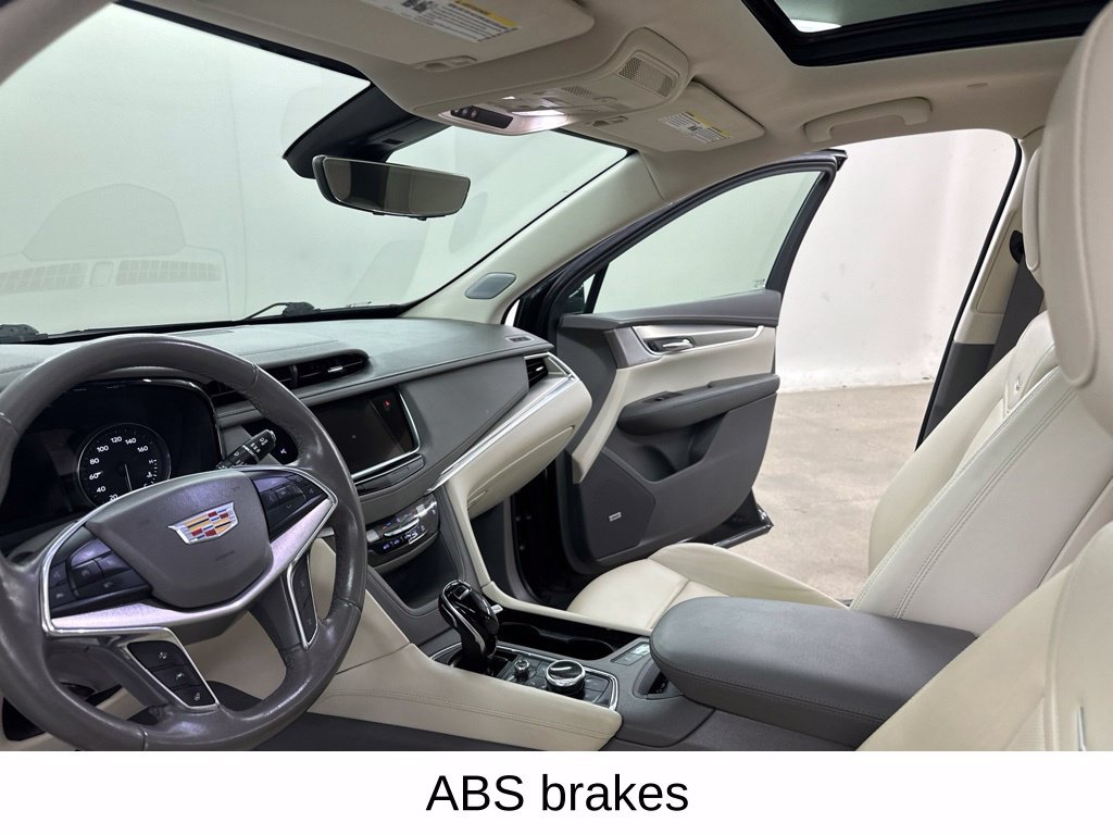 Used 2020 Cadillac XT5 Premium Luxury AWD/4WD image 37