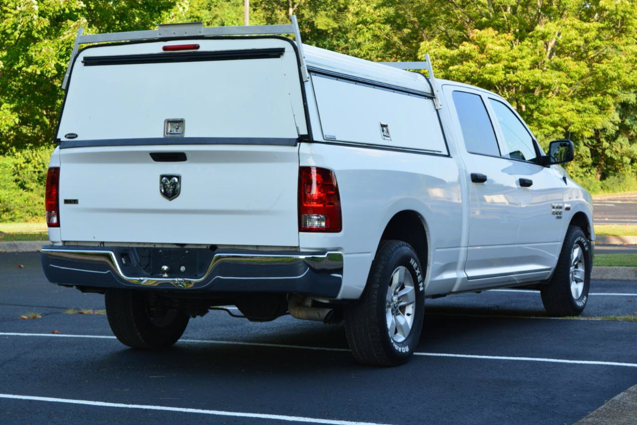 Used 2022 RAM 1500 Classic SLT RWD image 5