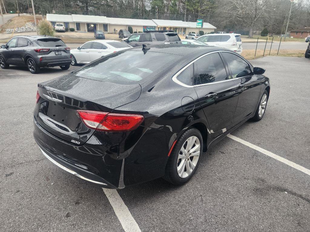 Used 2017 Chrysler 200 Limited Platinum w/ Comfort & Convenience Group image 5