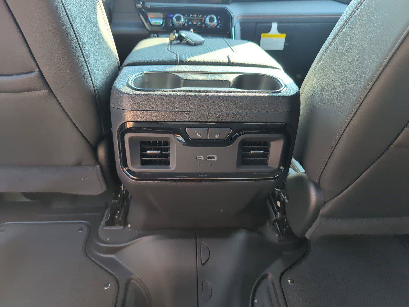 New 2026 GMC Sierra 1500 AT4 w/ AT4 Premium Package AWD/4WD image 33