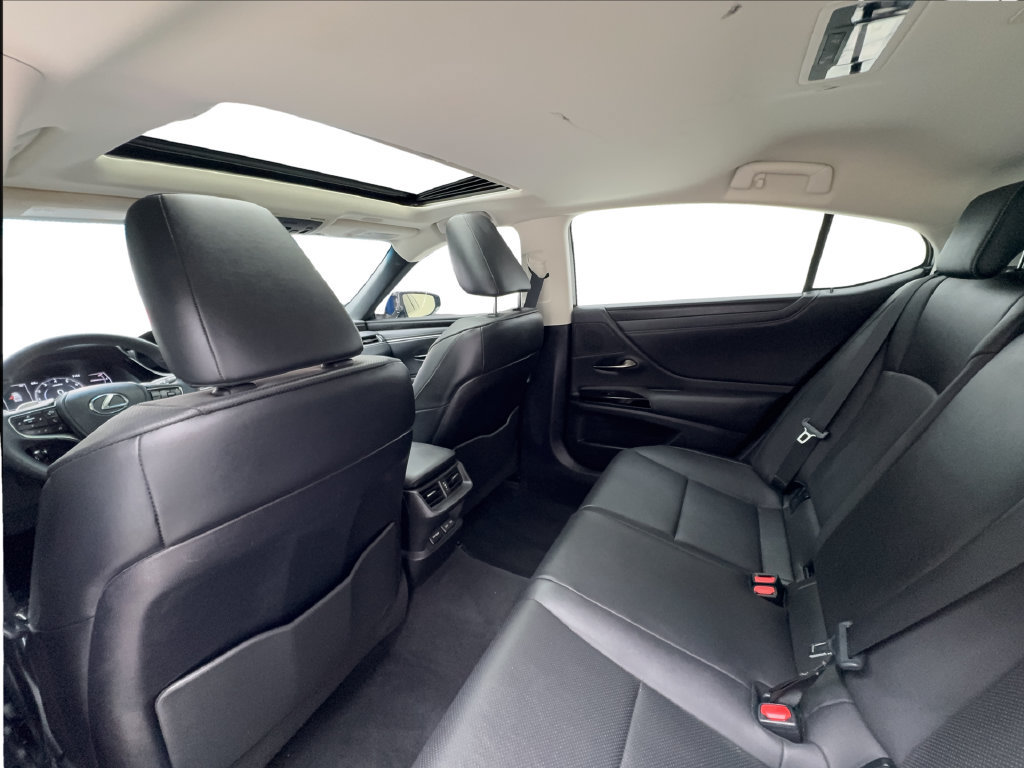 Used 2024 Lexus ES 350 w/ Premium Package FWD image 27