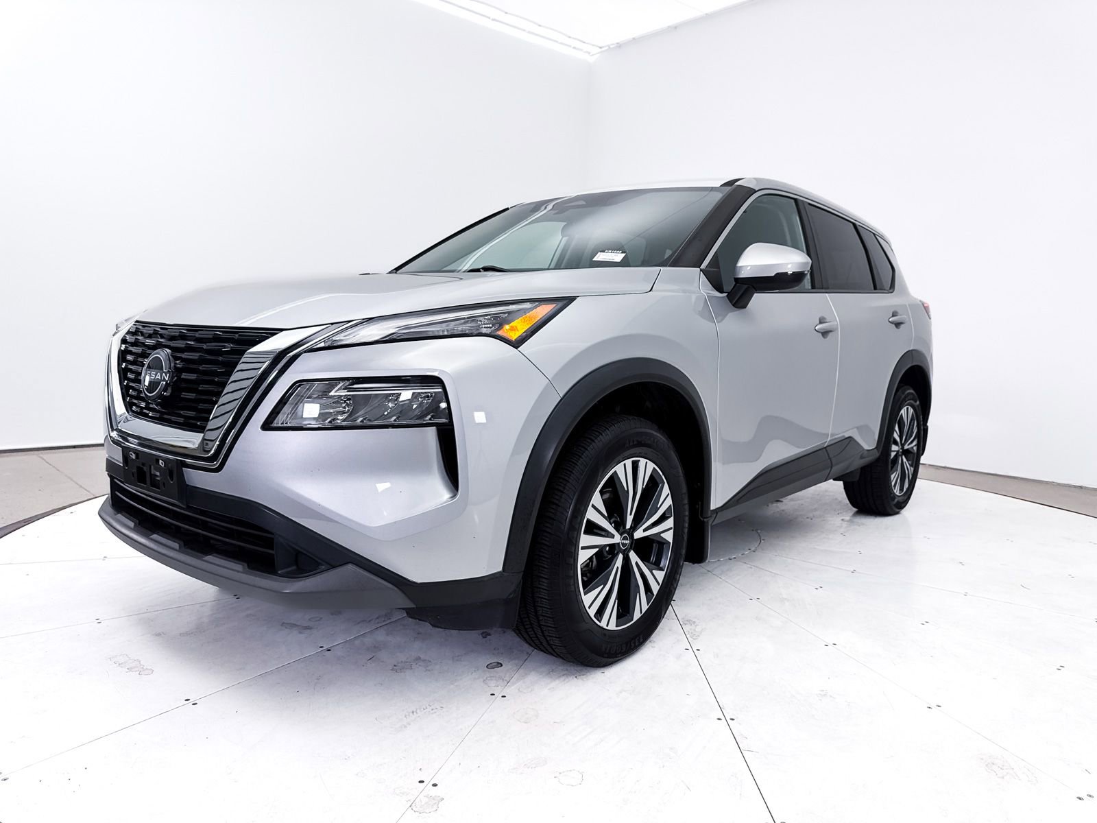 Used 2022 Nissan Rogue SV image 13