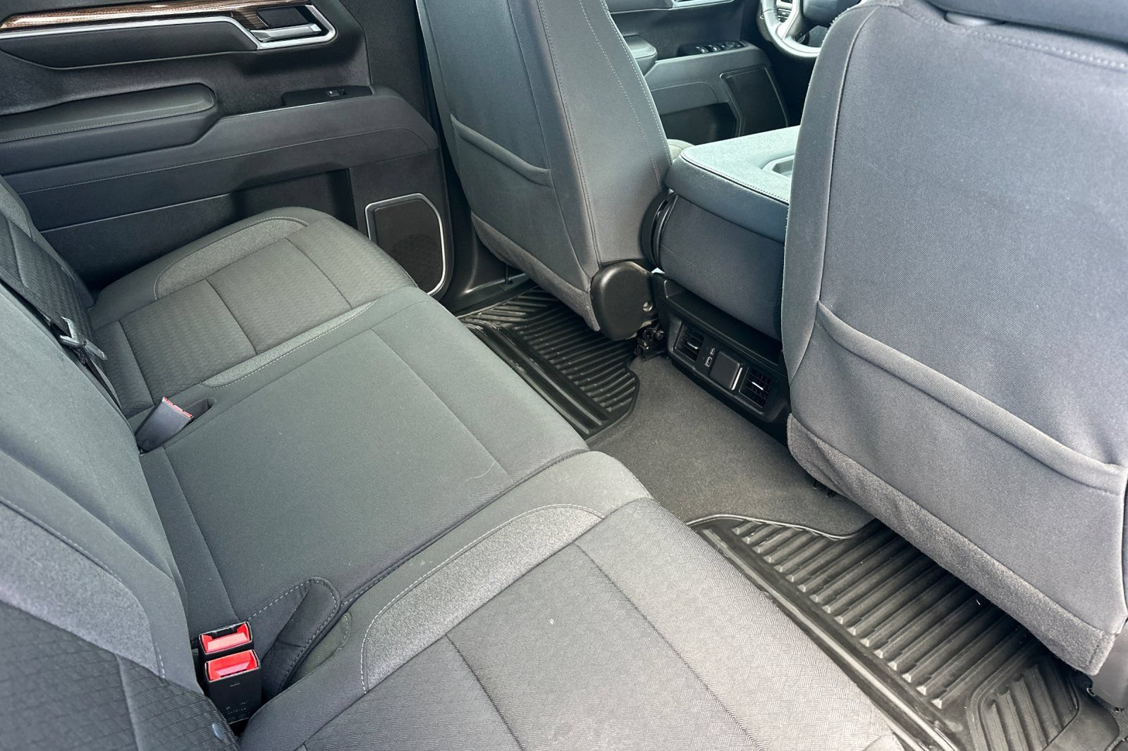 Used 2025 Chevrolet Silverado 1500 LT AWD/4WD image 16