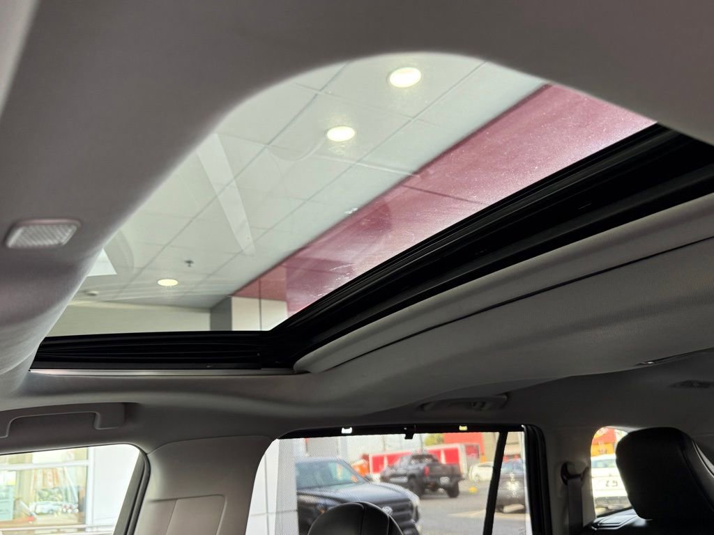 Used 2023 Toyota Highlander XLE image 25